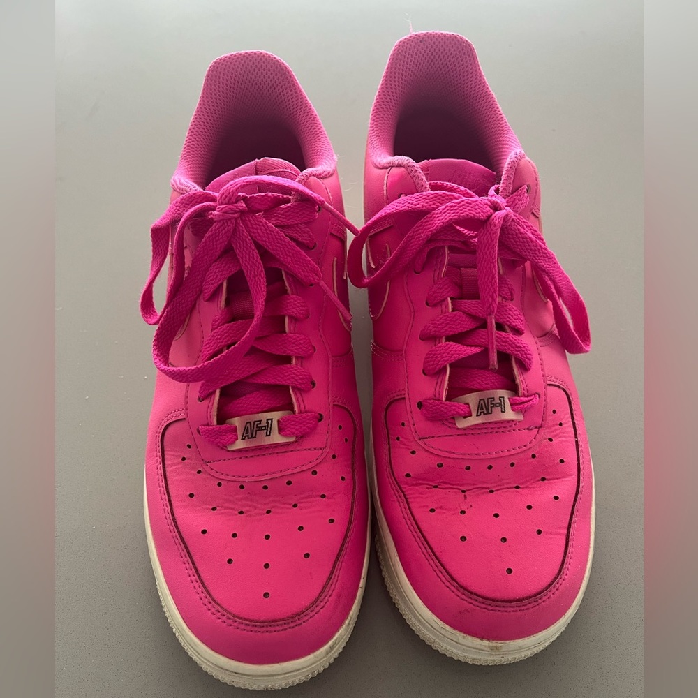 Wmns Air Force 1 '07 Essential 'Laser Fuchsia' - Picture 2 of 11